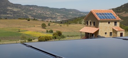 Τα κτιριακά φωτοβολταϊκά με μπαταρίες στην Ελλάδα είναι το μέλλον της ενέργειας. Είτε αυτόνομα είτε net billing συμφέρουν!